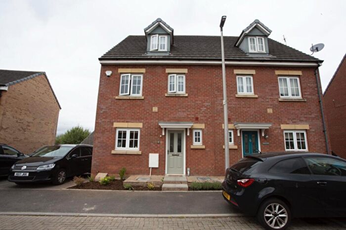 4 Bedroom Town House For Sale In Lonydd Glas, Llanharan, Pontyclun, CF72