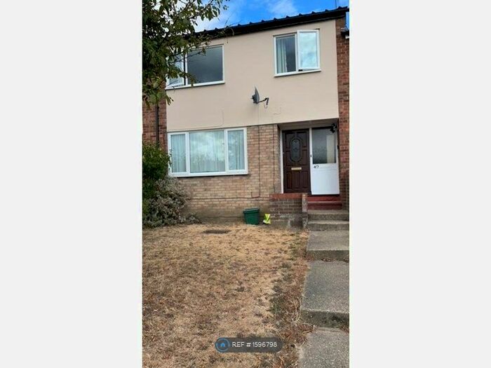 6 Bedroom Terraced House To Rent In Hamlet Drive, Colchester, CO4