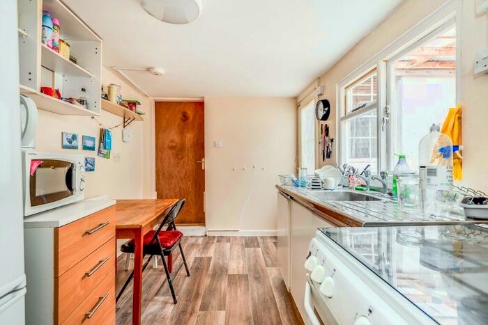 4 Bedroom House To Rent In West Street, Oxford, OX2