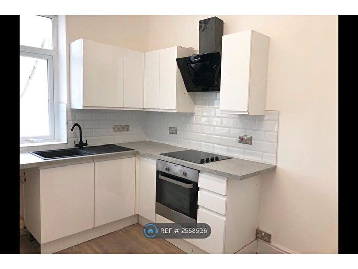 2 Bedroom Maisonette To Rent In King St, Wallasey, CH44