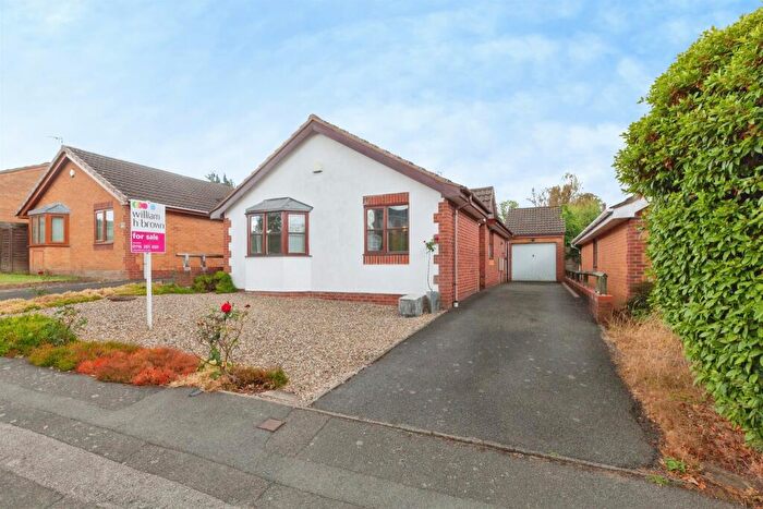 3 Bedroom Detached Bungalow For Sale In Gilmorton Avenue, Leicester, LE2