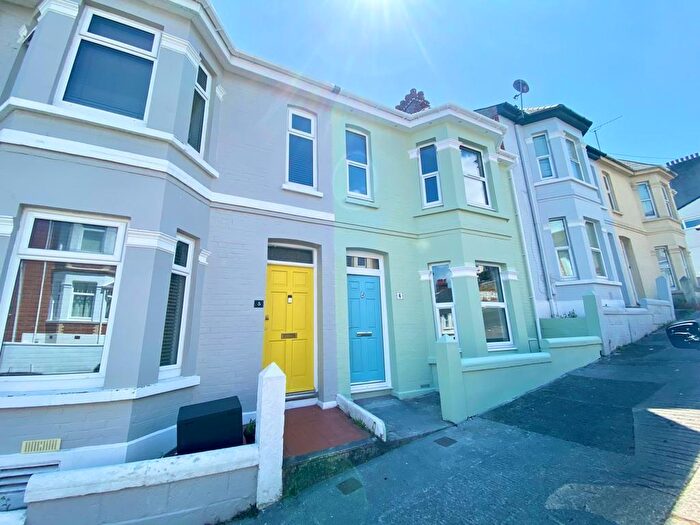 4 Bedroom House To Rent In Kinross Avenue, Plymouth, PL4