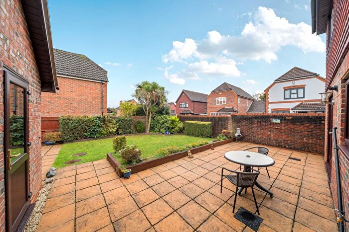 4 Bedroom Detached House For Sale In Avocet Way, Waterlooville, Hampshire, PO8