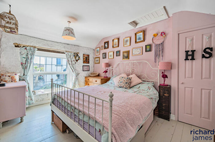 3 Bedroom Terraced House For Sale In Marlborough Road, Wroughton, Swindon, SN4
