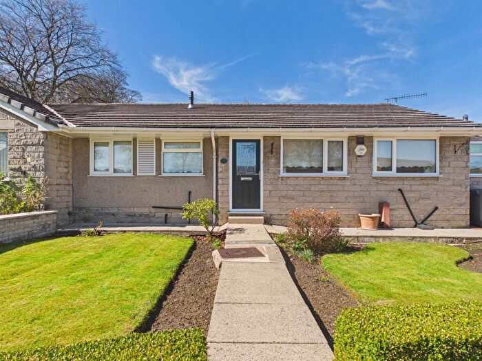 3 Bedroom Semi-Detached Bungalow For Sale In Foxlow Avenue, Buxton, SK17