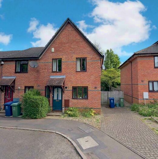 4 Bedroom Semi-Detached House To Rent In Kirby Place, East Oxford, OX4