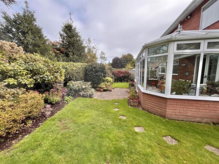 4 Bedroom Detached House For Sale In Beechfield Avenue, Wilmslow, SK9