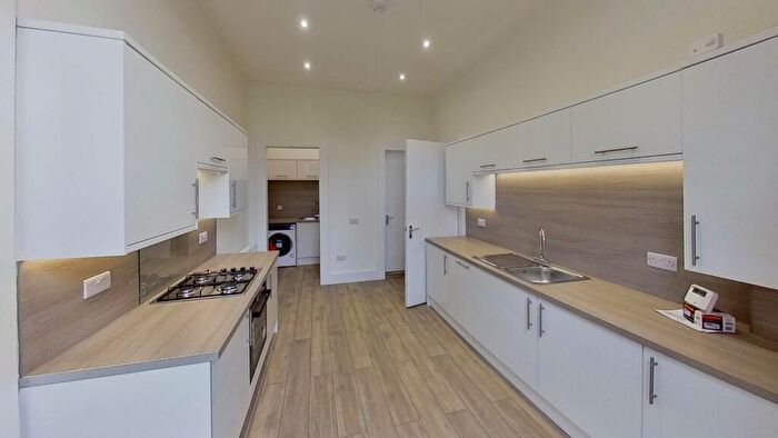 3 Bedroom Flat To Rent In Gillespie Crescent, Edinburgh, EH10