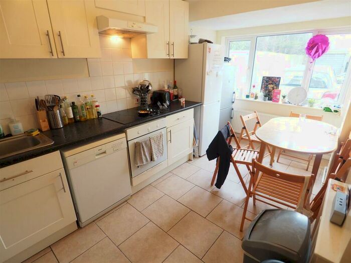 6 Bedroom End Of Terrace House To Rent In Stanway Close, Bath, BA2