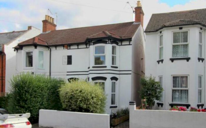 1 Bedroom Maisonette To Rent In Cambridge Road, Aldershot GU11