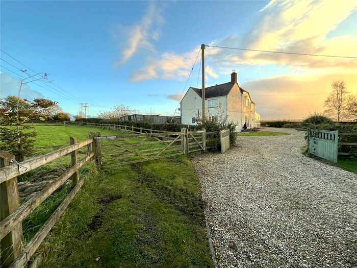 4 Bedroom Detached House For Sale In Callow Hill, Brinkworth, Chippenham, Wiltshire, SN15