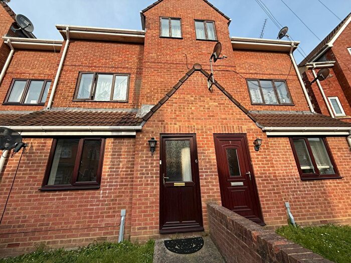 1 Bedroom Flat To Rent In St. Leonards Court, Yeovil, BA20