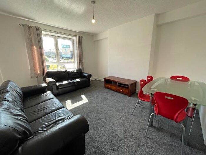 2 Bedroom Flat To Rent In Glenbervie Road, Aberdeen, AB11