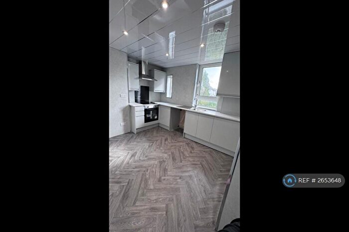 3 Bedroom Flat To Rent In Loch Road, Chapelhall, Airdrie, ML6