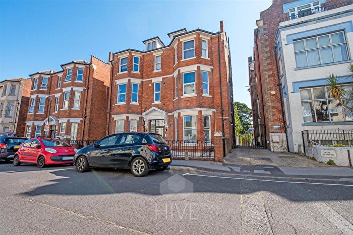 2 Bedroom Flat For Sale In St. Michaels Road, Bournemouth, BH2