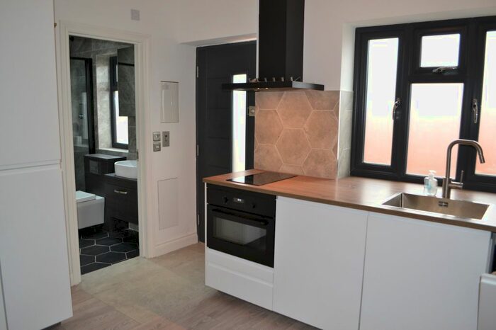 1 Bedroom Flat To Rent In Elliot Road, London NW4