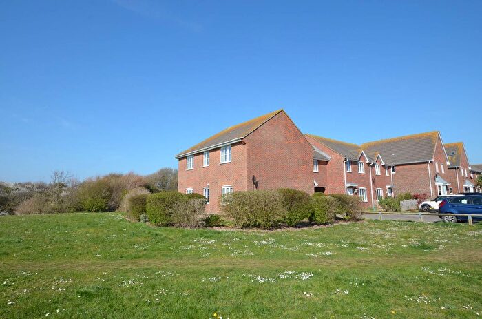 2 Bedroom Flat To Rent In Mere Close, Bracklesham, PO20