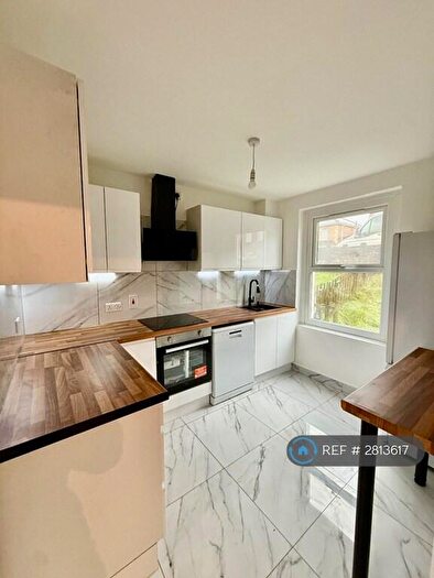 3 Bedroom Terraced House To Rent In Glanymor St, Neath, SA11