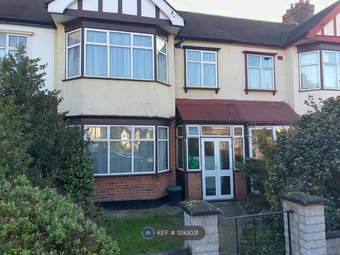 3 Bedroom Terraced House To Rent In Aldborough Road North, Ilford IG2