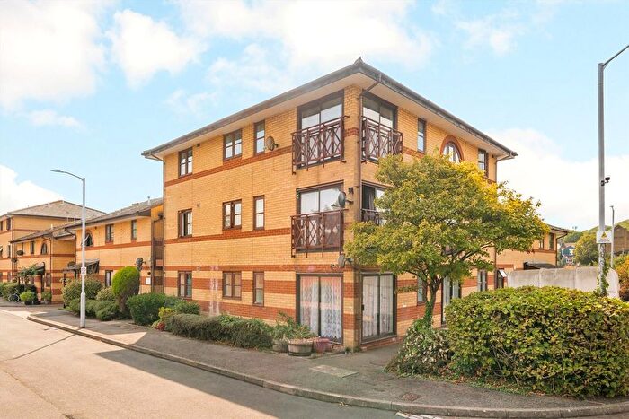 2 Bedroom Flat To Rent In Pincott Place, Brockley, SE4
