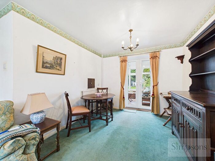 2 Bedroom End Of Terrace House For Sale In Wychwood Close, Witney, OX28