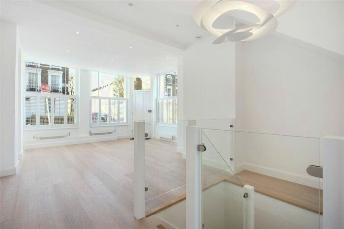 3 Bedroom Flat To Rent In Gloucester Avenue, London, NW1