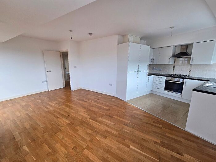 2 Bedroom Flat To Rent In Nicoll Road, London, NW10