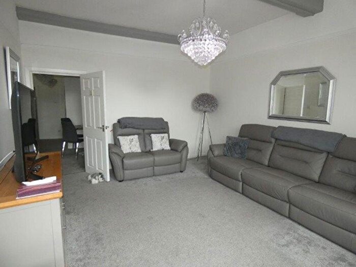 2 Bedroom Flat To Rent In Windermere, , Oak Street, LA23
