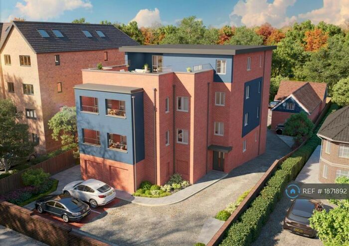 2 Bedroom Flat To Rent In Treetops Apartments, Leatherhead, KT22