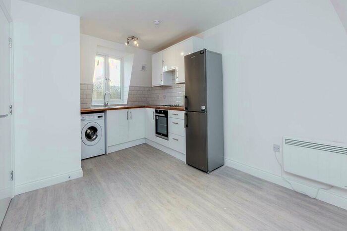 1 Bedroom Flat To Rent In Foulden Road, Stoke Newington, N16