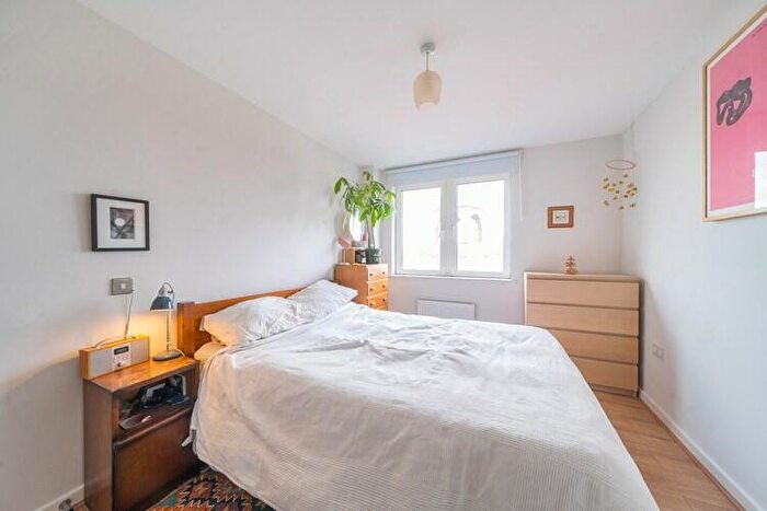 1 Bedroom Flat For Sale In Kinetica Apartments, Hackney, London, E8