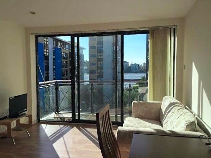 1 Bedroom Apartment To Rent In Ocean Wharf, Westferry Road, E14
