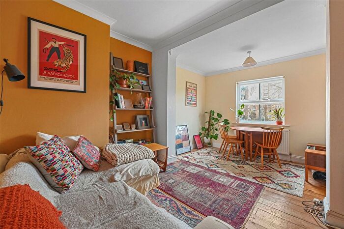 1 Bedroom Flat For Sale In Burma Road, London, N16