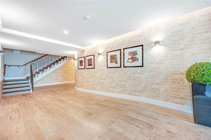 1 Bedroom Flat To Rent In Madison Apartments, Wyfold Road, SW6