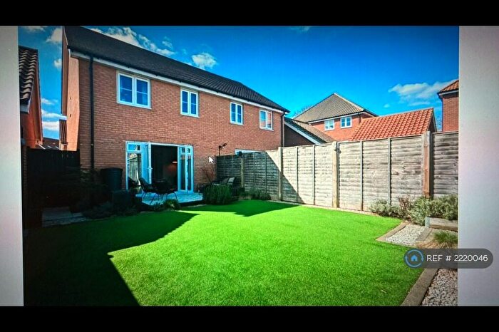 3 Bedroom Semi-Detached House To Rent In Almond Drive, Norwich, NR4