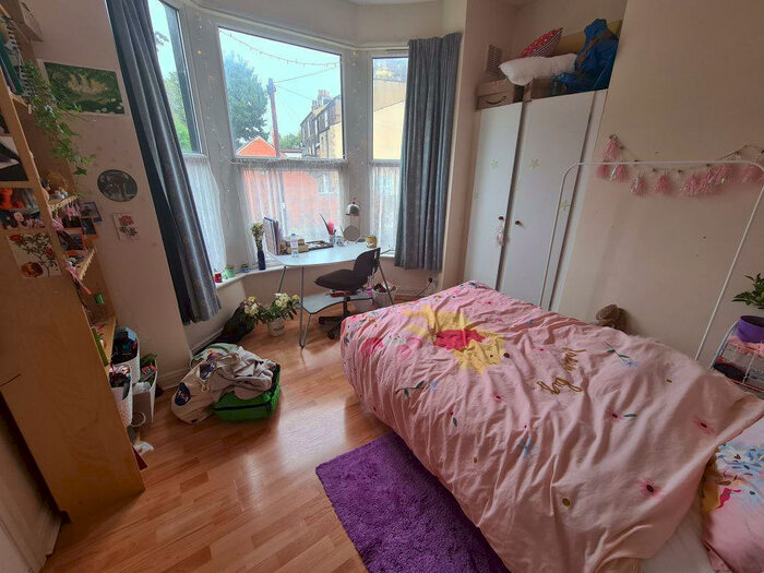 5 Bedroom House To Rent In Cliff Road, Leeds, LS6