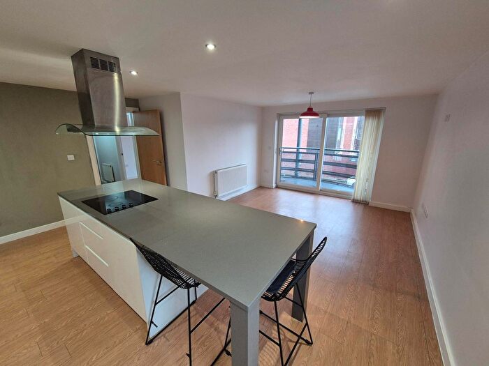 2 Bedroom Flat To Rent In Castle Street, Tipton, DY4