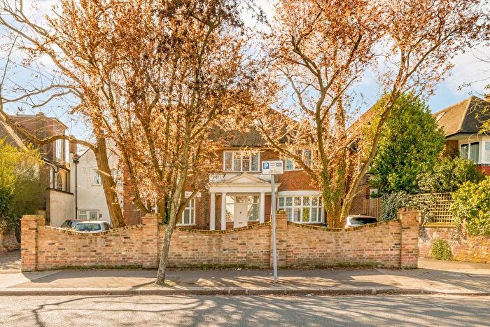 3 Bedroom Flat For Sale In Aylestone Avenue, Queen's Park, NW6