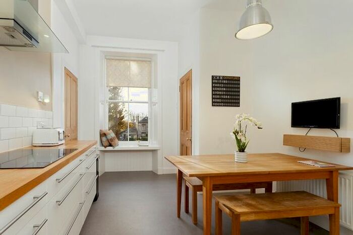 2 Bedroom Flat To Rent In Montpelier Park, Bruntsfield, Edinburgh, EH10