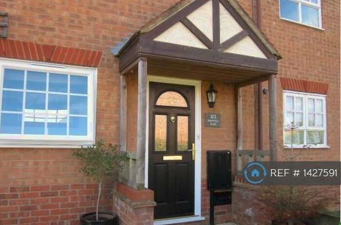 4 Bedroom Semi-Detached House To Rent In Kirkstall Place, Milton Keynes, MK6