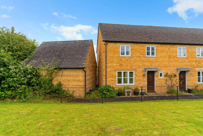 3 Bedroom End Of Terrace House For Sale In Castle Nurseries, Chipping Campden, GL55