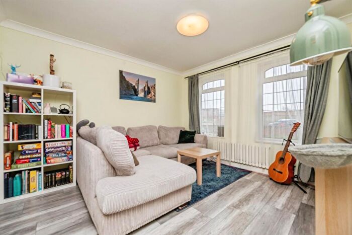 3 Bedroom End Of Terrace House For Sale In Garrison Lane, Birmingham, B9