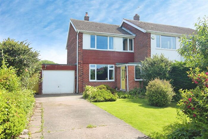 3 Bedroom Semi-Detached House For Sale In Common Lane, South Milford, Leeds, LS25