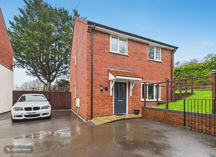 3 Bedroom Detached House For Sale In Taunton Road, Bridgwater, TA6