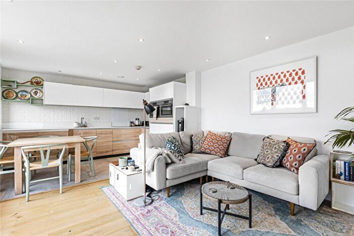 2 Bedroom Penthouse To Rent In Wiltshire Row, London, N1