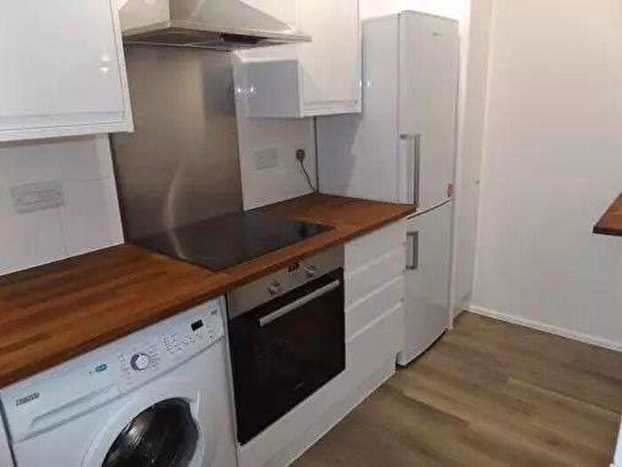 1 Bedroom Detached House To Rent In Coe Avenue, SE25