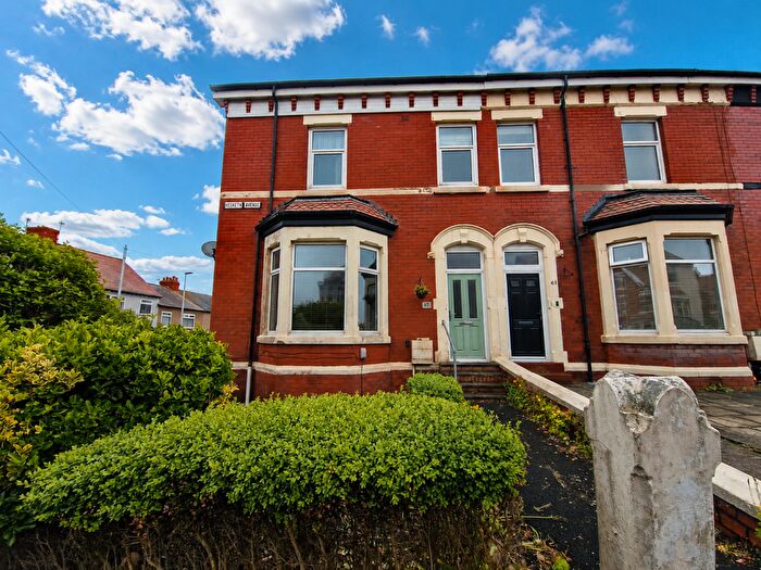 5 Bedroom End Of Terrace House For Sale In Hesketh Avenue, Bispham, FY2