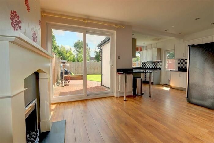 4 Bedroom Semi-Detached House To Rent In Southborough Lane, Bromley, BR2