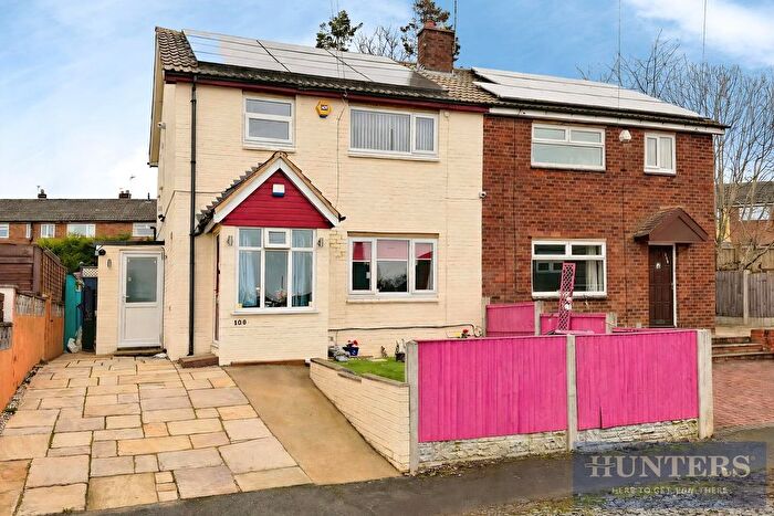 3 Bedroom Semi Detached House For Sale In Raywood Close, Yeadon, Leeds, LS19