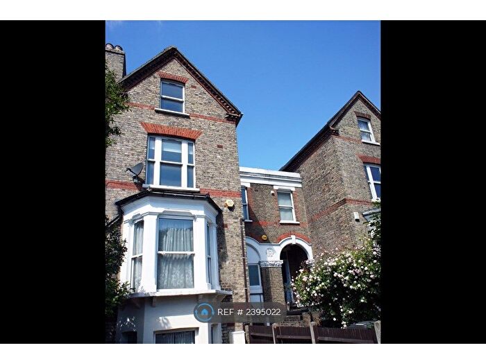 2 Bedroom Flat To Rent In Brockley Rise, Forest Hill, SE23